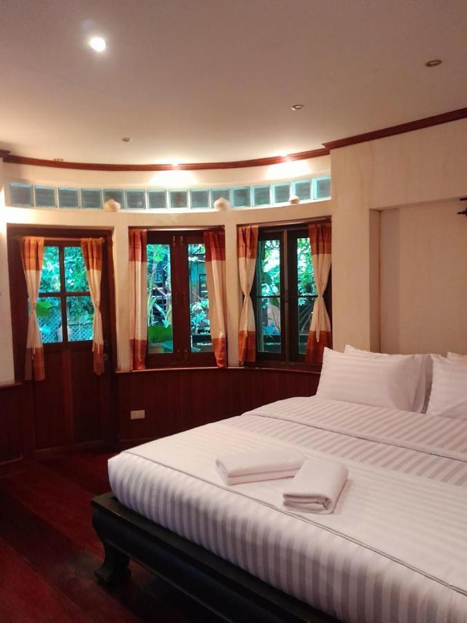 Avara Signature House Hotel Chiang Mai Exterior photo